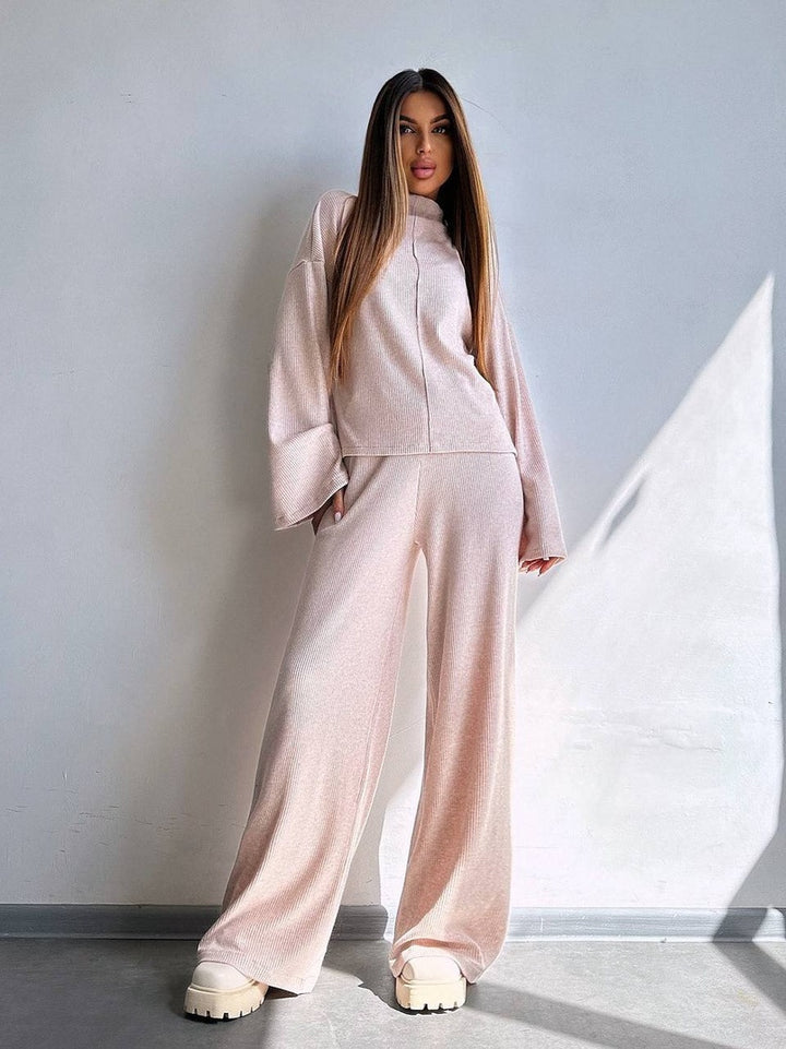 Kvinders loungewear sæt med løs pasform og moderne rib-design