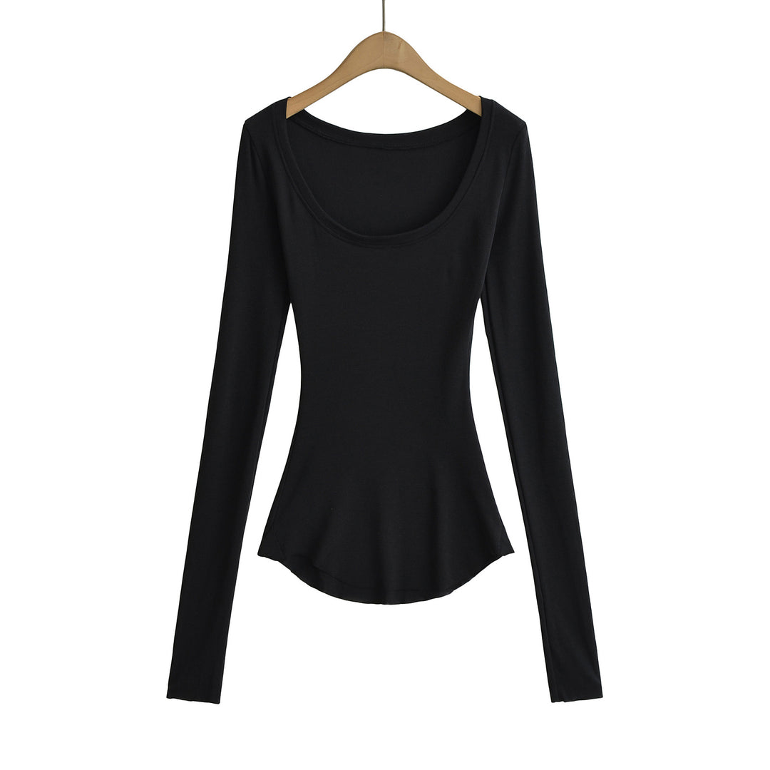Dame langærmet, kropsnært shirt med elegant rund halsudskæring og flydende snit Stilla