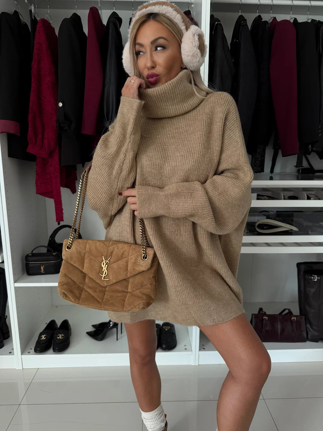 Kvinders Large Turtleneck Sweater lavet af Blød Strik Skovae