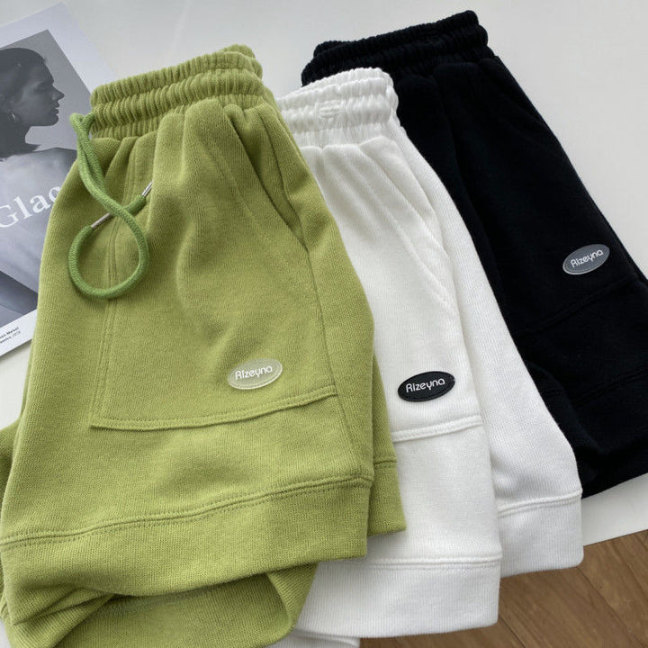 Kvindernes afslappede joggingshorts med elastisk talje og praktiske sidelommer