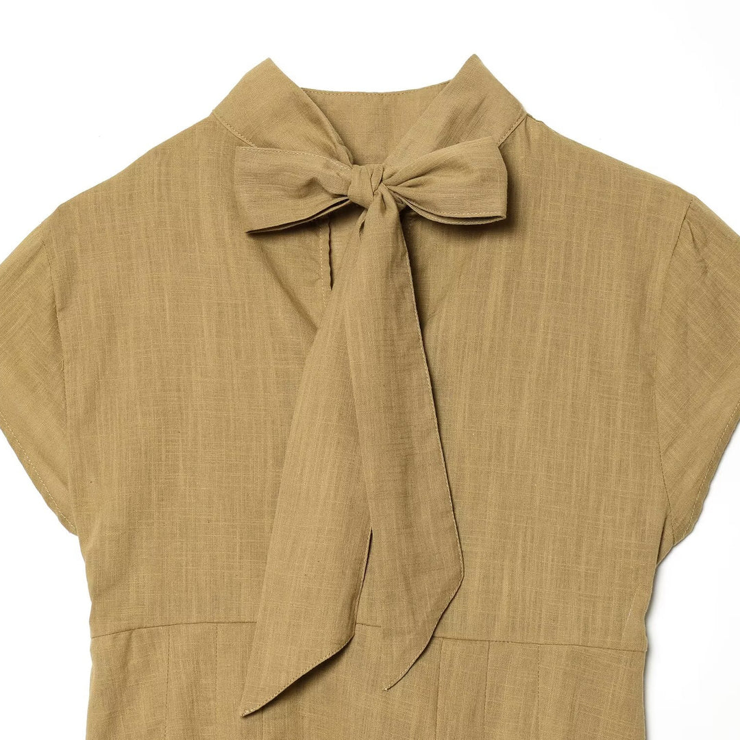 Dame bluse shirt med elegant stående krave og plisserede detaljer Skovae