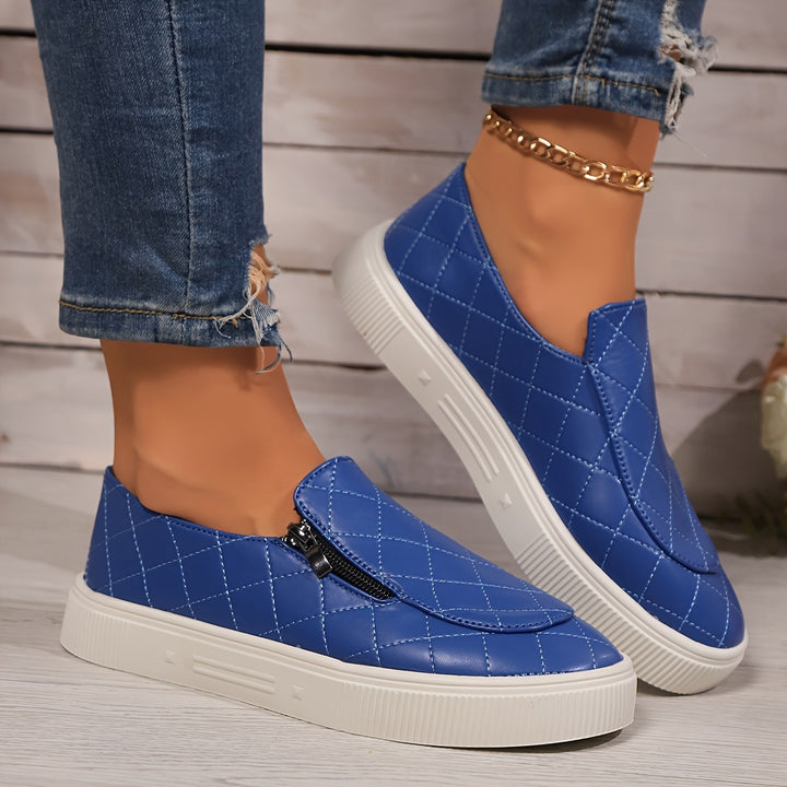 Dame Slip-On Sneakers med trendy quiltedesign og praktisk lynlåsåbning Stilla