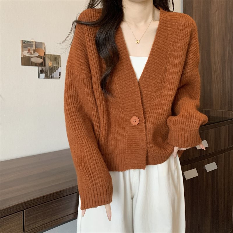 Kvinders løse cardigan med V-hals og store knapper Stilla