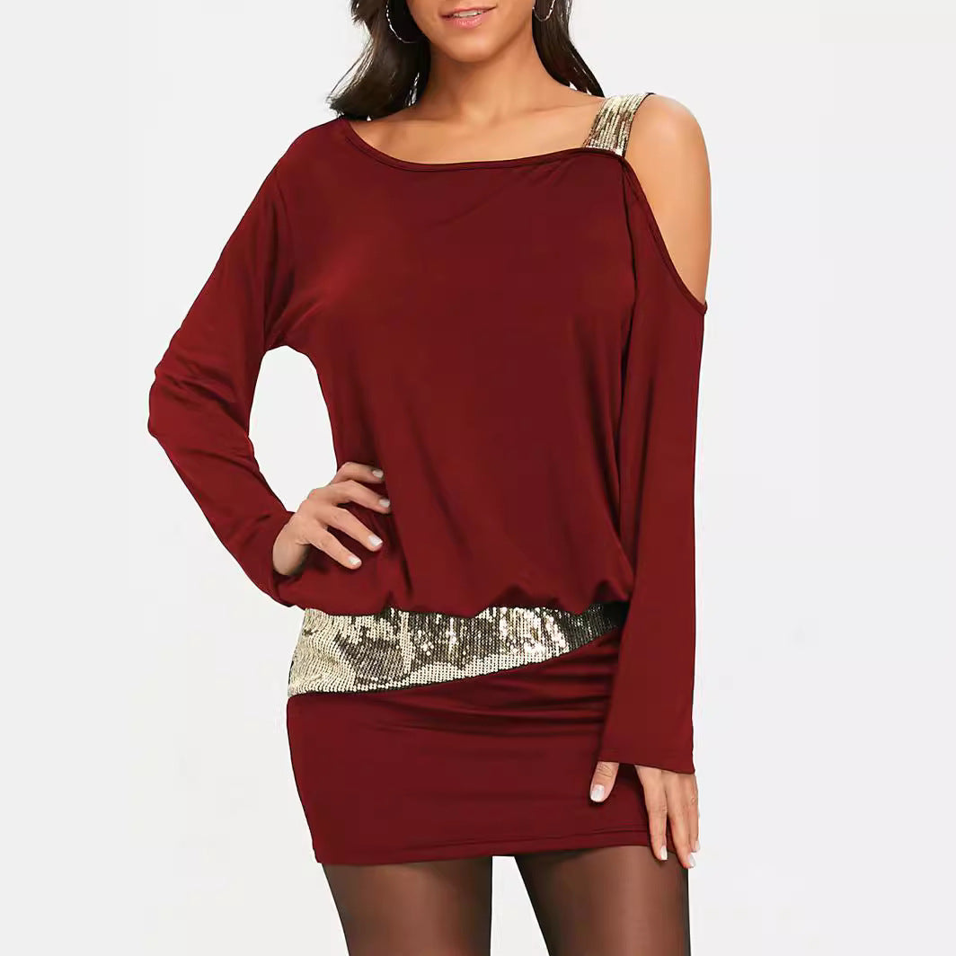 Femme Elegantes og funklende top med off-shoulder design Stilla