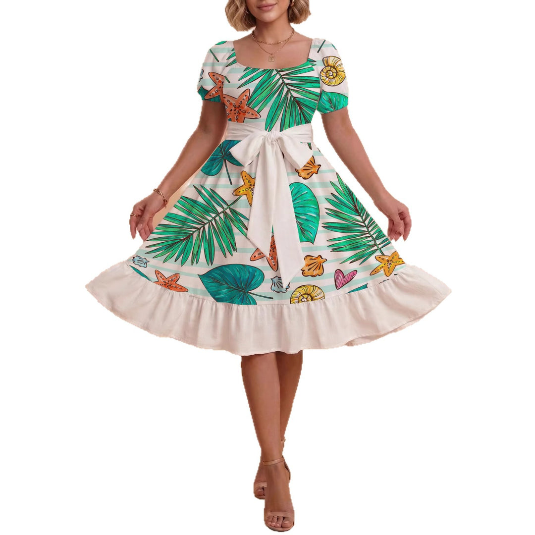 Damekjole med figursyet snit og legende blomsterdesign Skovae