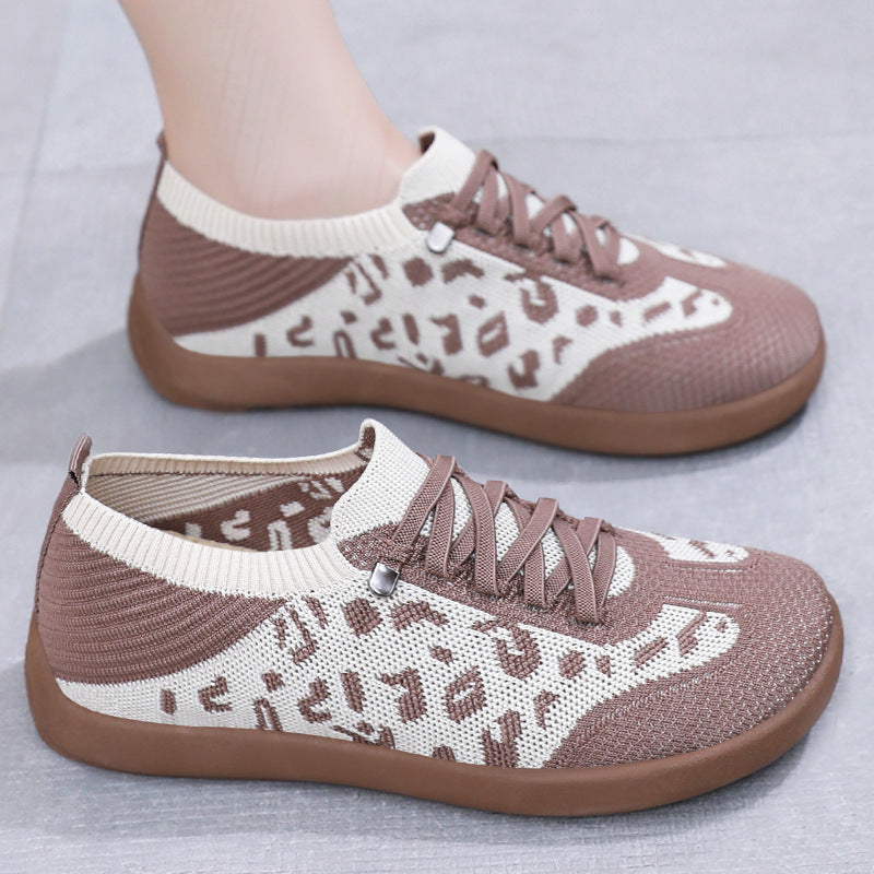 Dame Let og åndbar striksneakers med moderigtige motiver Stilla