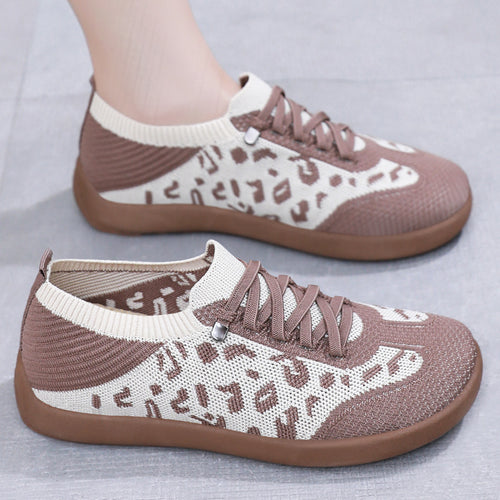 Dame Let og åndbar striksneakers med moderigtige motiver Stilla