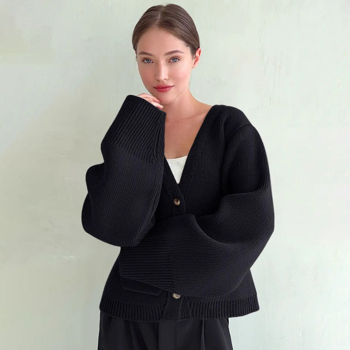 Kvinders cardigan med dyb V-hals og store lommer Stilla