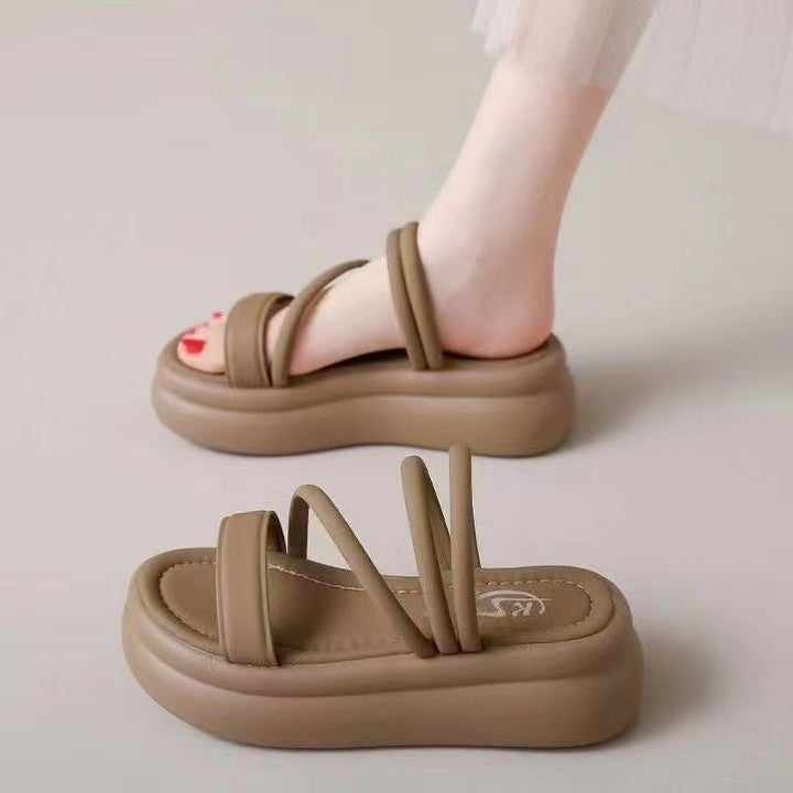 Dame Plateau-sandaler med moderne remdesign og behagelig dæmpende sål Stilla