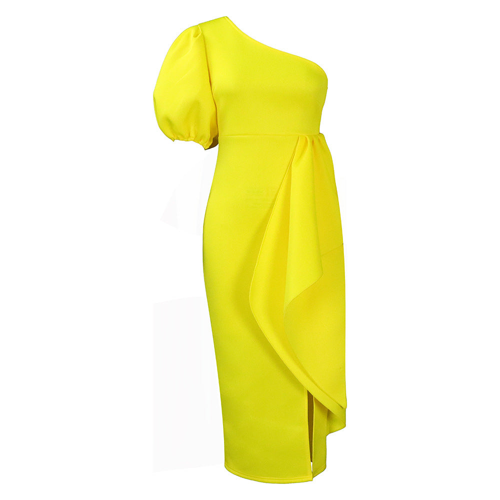 Dame wrap kjole med asymmetrisk snit og elegant over størrelse detalje Stilla