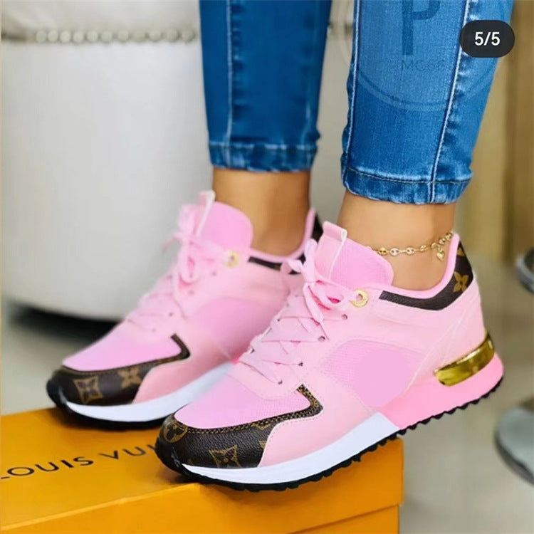 Dame sporty sneakers med moderigtige accenter og høj kvalitet sål Stilla