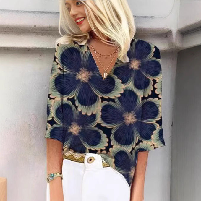 Dame V-hals bluse med blomsterdesign og rummelig pasform Stilla