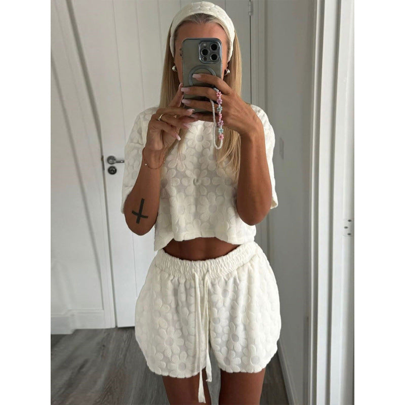 Damen Sportliches Zweiteiliges Set mit luftigen Shorts und T-Shirt Skovae