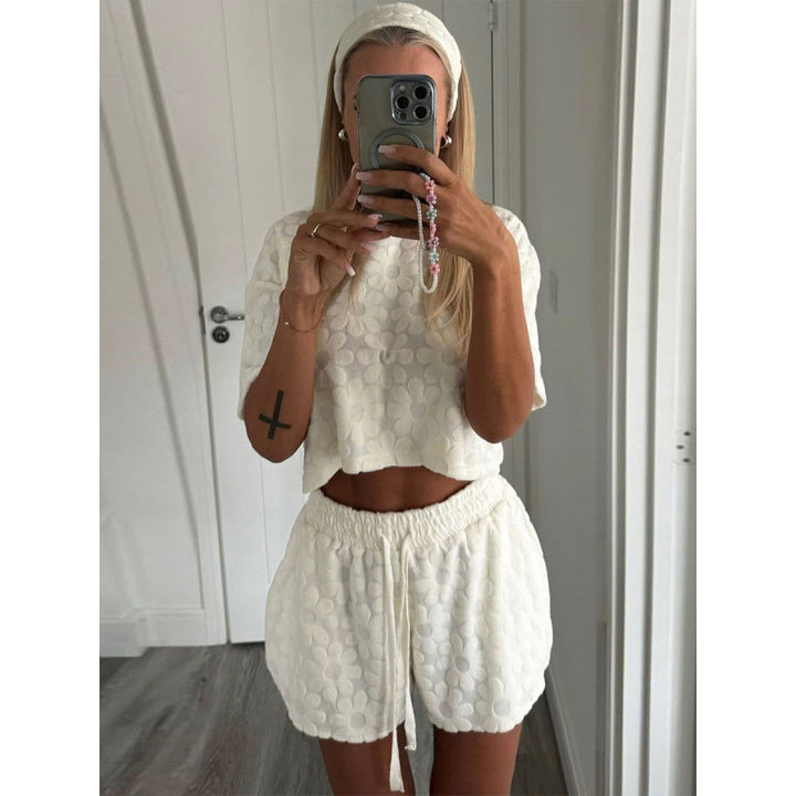 Damen Sportliches Zweiteiliges Set mit luftigen Shorts und T-Shirt Skovae