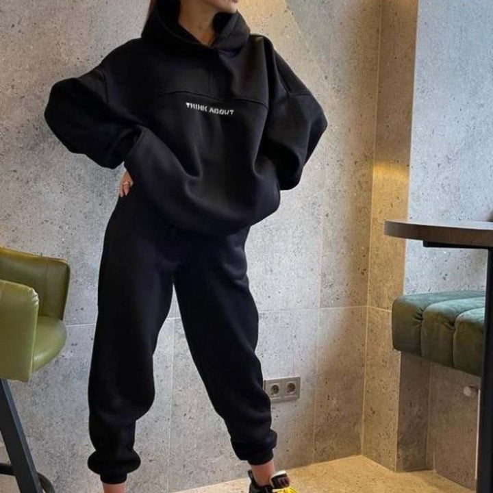 Kvinder oversized hoodie med iøjnefaldende bogstaver på ryggen Skovae