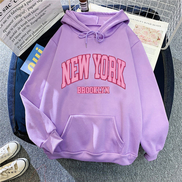Dame hoodie med trendy New York Brooklyn print Skovae