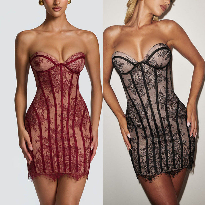 Damen verführerisches Spitzenkleid mit herzförmigem Ausschnitt und figurformendem Design Skovae