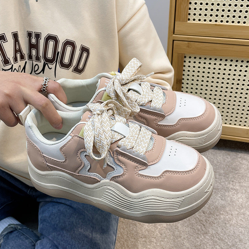 Dame Sporty Sneakers med struktureret overdel og innovative snøringsdetaljer Stilla