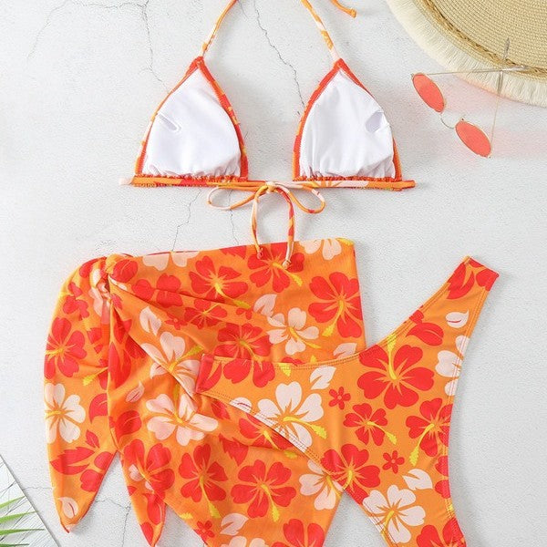 Dame bikini-sæt med blomsterdesign og smart indpakningsskørt Stilla