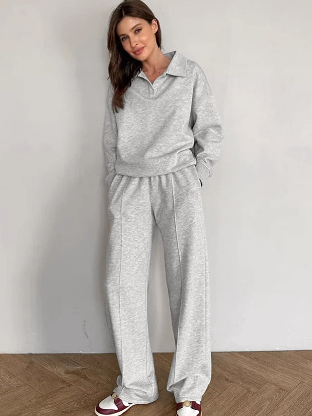 Dame behageligt loungewear-sæt med løstsiddende snit og elegant krave Stilla