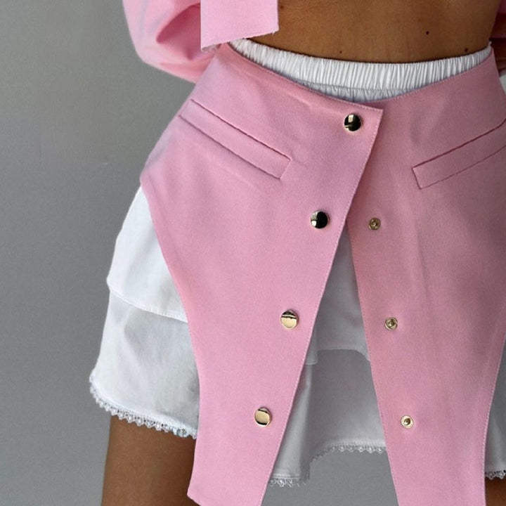 Dame moderigtigt cropped jakke- og nederdelssæt med elegante knapper og praktiske lommer Stilla