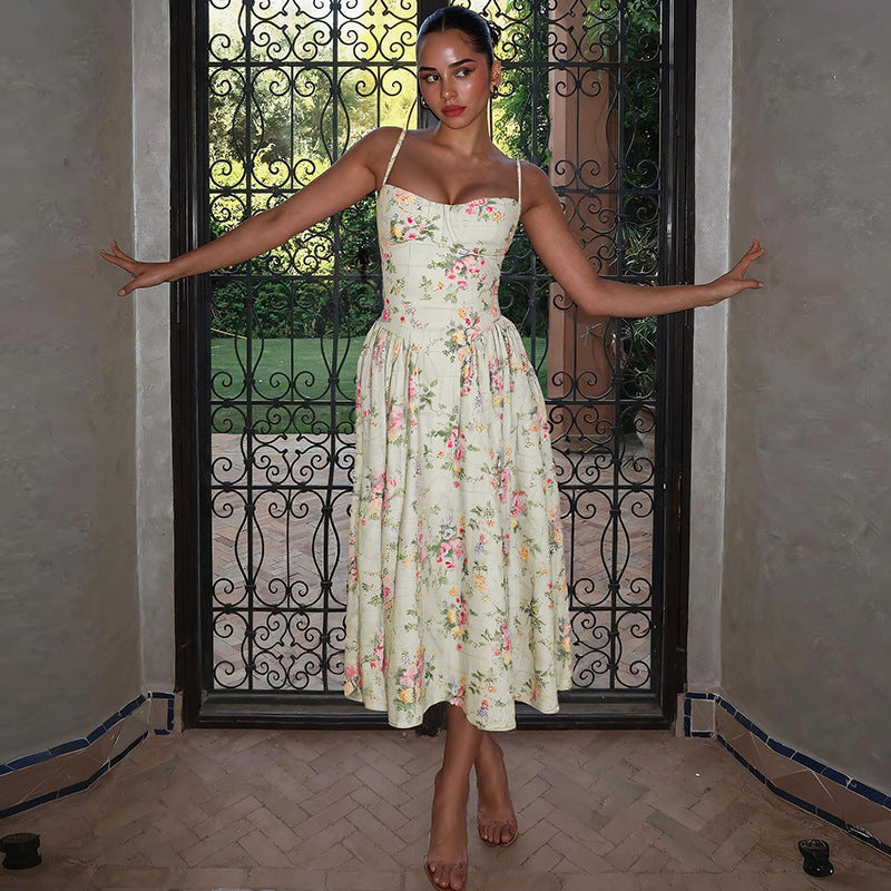 Dame Blomsterdesign Midi-Kjole med Spaghetti-stropper og flowy Skirt Skovae