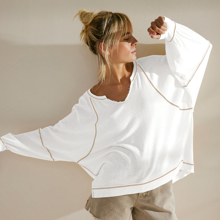 Damer afslappet oversized sweatshirt med dyb V-udskæring og moderne design Stilla