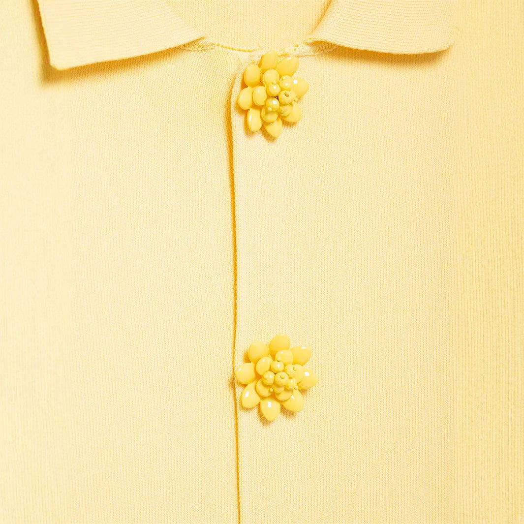 Kvinders fine cardigan med dekorative blomsterknapper Stilla