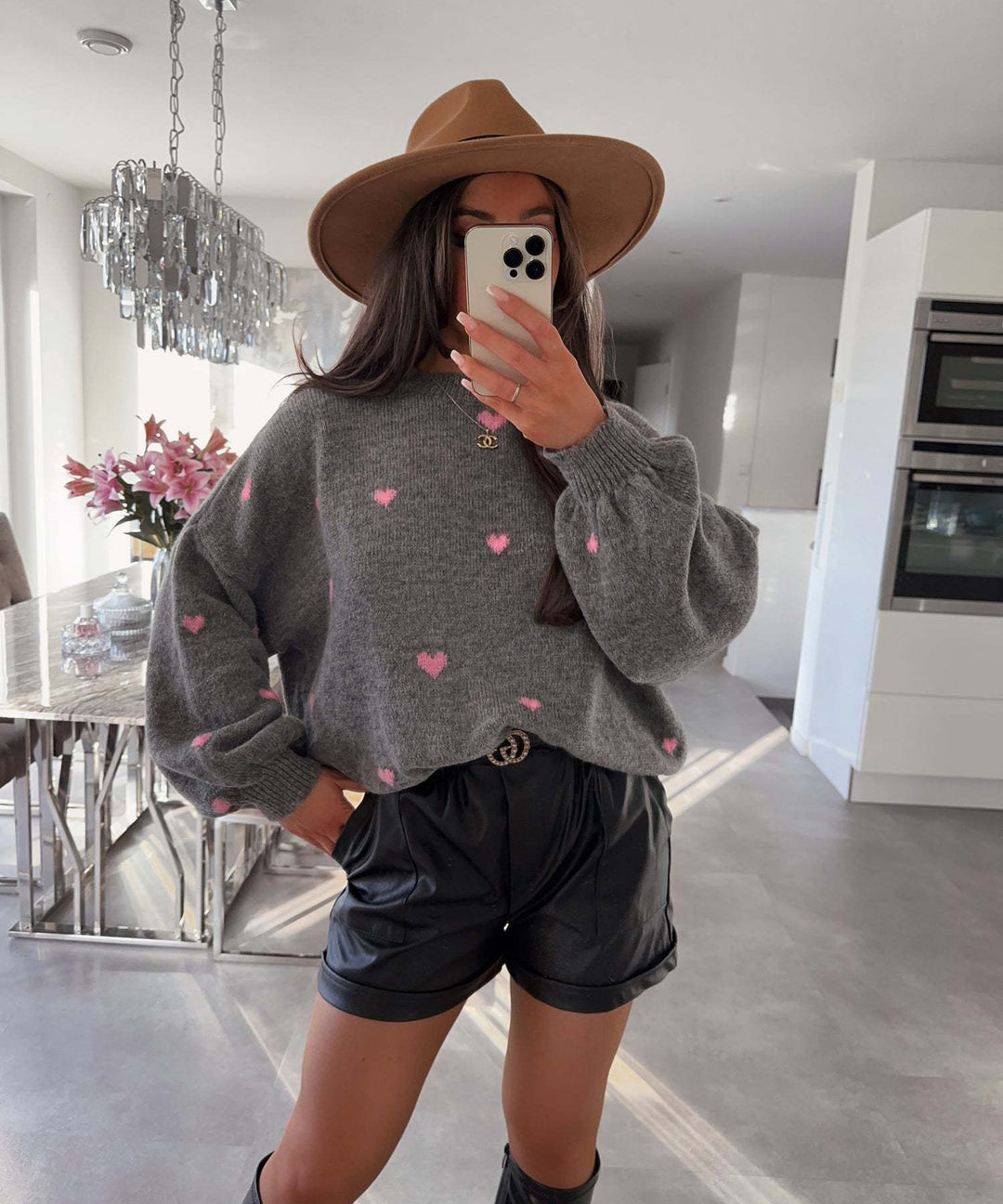 Kvinder hyggelig strik sweater med hjertemotiv og løs pasform Stilla