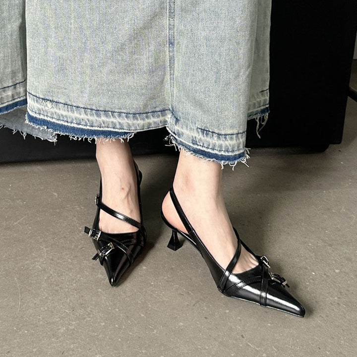 Dame Slingback Pumps med elegant remdesign og modige applikationer Stilla
