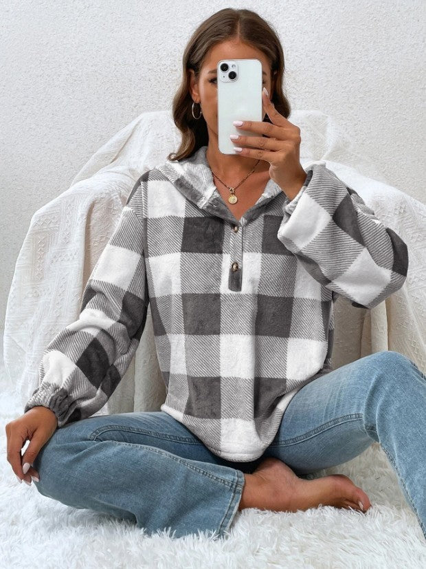 Dame hyggelig hoodie med ternet mønster og dekorative knapper Stilla