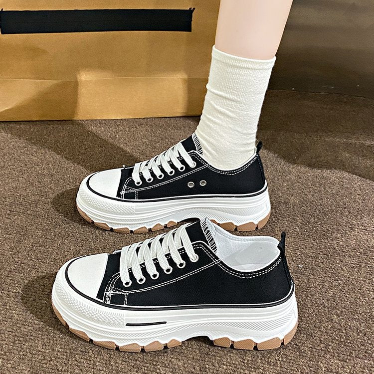 Dame Chunky Sneakers i moderne design med åndbar overfladestruktur og skridsikker sål Stilla