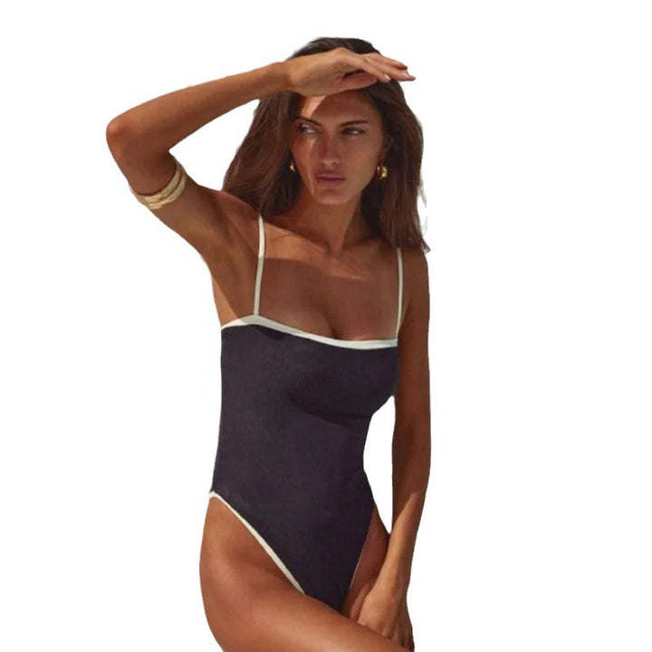 Damer One-piece badedragt med elegant snit og kontrasterende detaljer Stilla