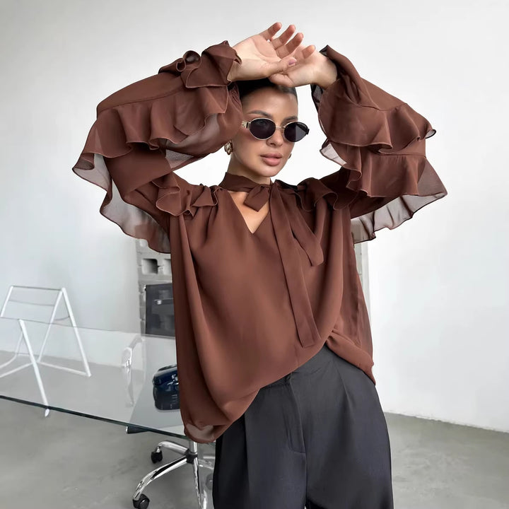 Kvinder chiffon bluse med rynker og moderne halsudskæring Stilla