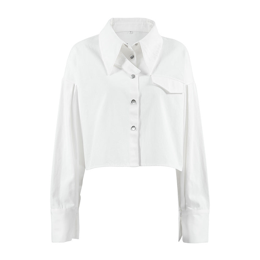 Dame Crop-Skjorte med elegante Oversized-Ærmer og Knapdetaljer Stilla