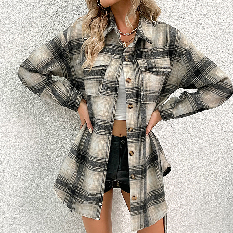 Dame Løs Overshirt-Jakke i Ternet Design med Knapbar Forside Skovae