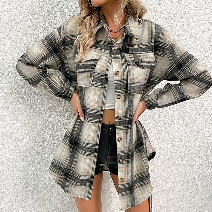 Dame Løs Overshirt-Jakke i Ternet Design med Knapbar Forside Skovae