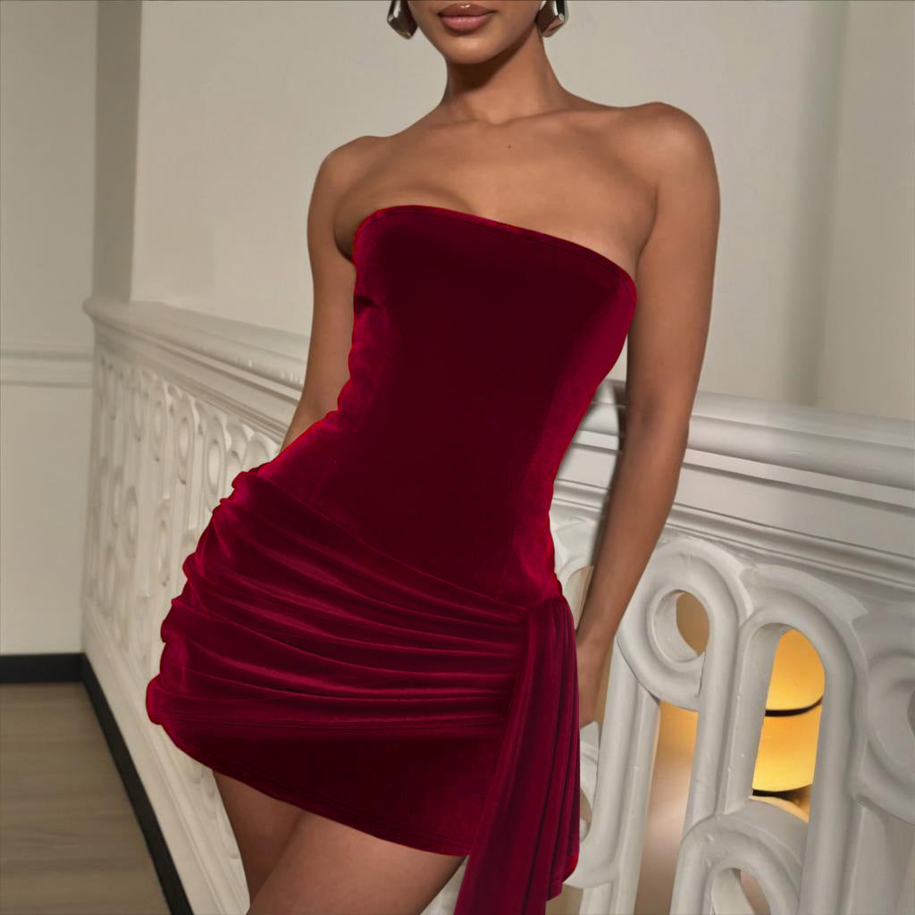 Dame elegant minikjole med asymmetrisk ruffles detaljer og off-shoulder design Skovae