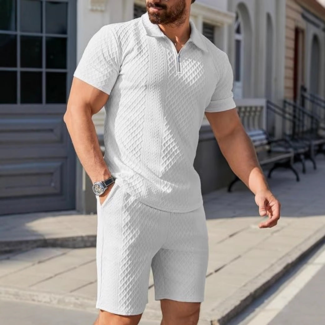 Herren moderigtigt kortærmet polo tee med imprægneret strukturelt design og matchende shorts Stilla