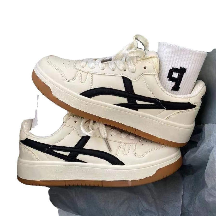 Dame Sporty Sneakers med moderne overmateriale og skridsikre gummisåler Stilla
