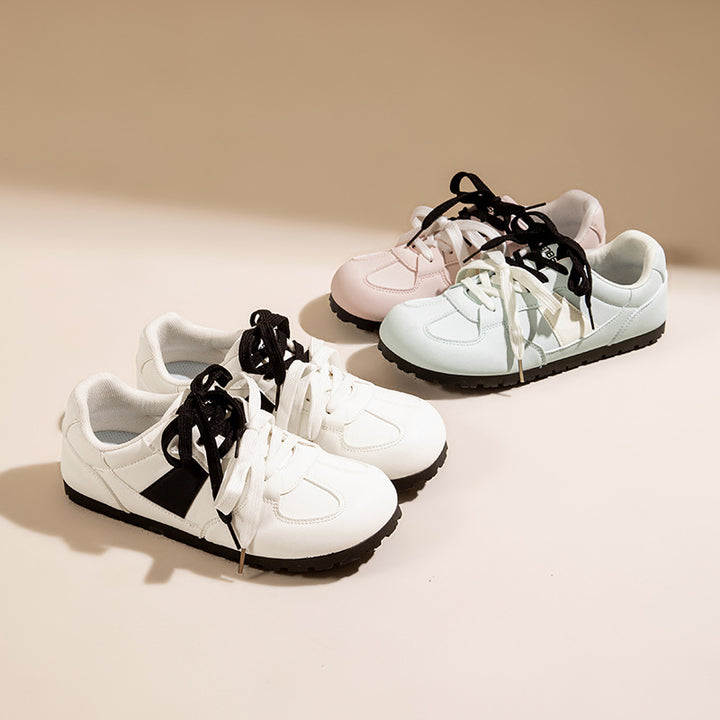 Dame Sporty Sneakers med innovativt overmateriale og fleksibel såleprofil Stilla