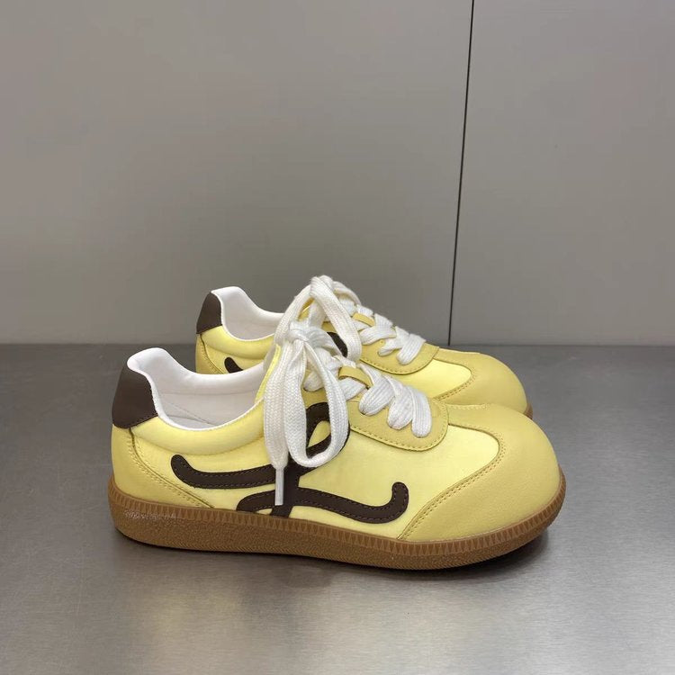 Dame Sneakers med moderne detaljer og behagelig dæmpning Stilla