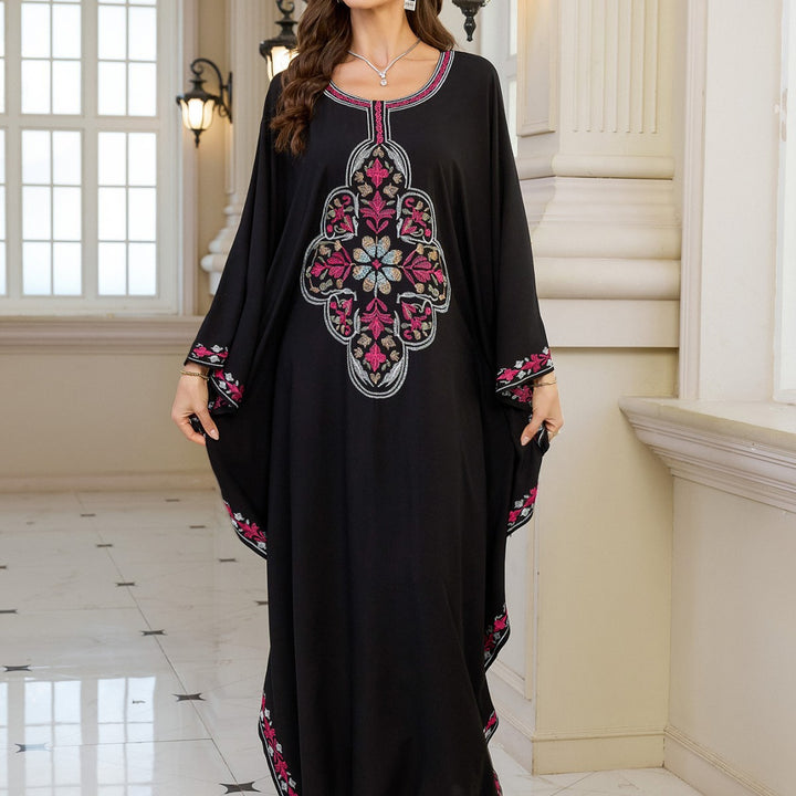 Dame kaftan kjole med kunstnerisk broderi og flydende snit Stilla