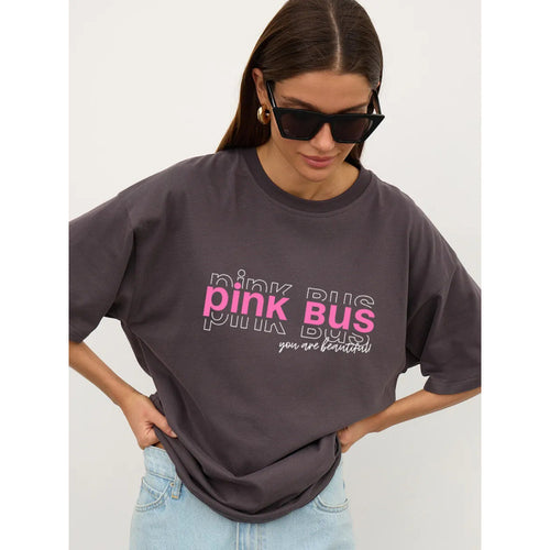 Dame T-shirt med afslappet vintage-inspiration og inspirerende tryk Stilla
