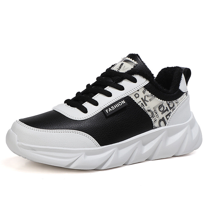 Dame nan urban volumniøse sneakers med blødt kunstpelsfor, polstret indgang og markant profil sål Skovae