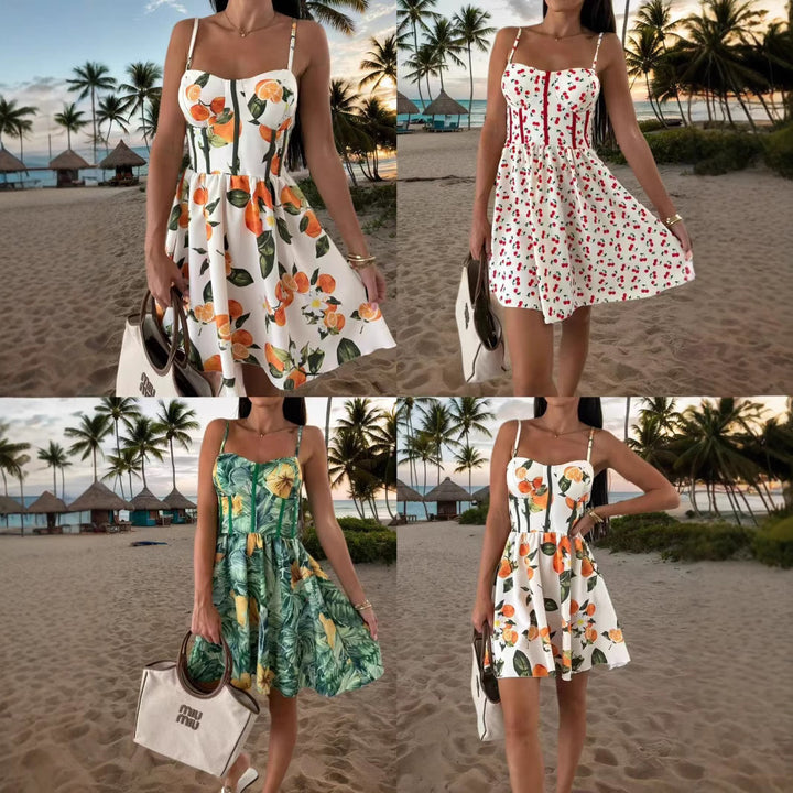 Dame sommerligt blomsterkjole med strapless design og figursyet snit Stilla