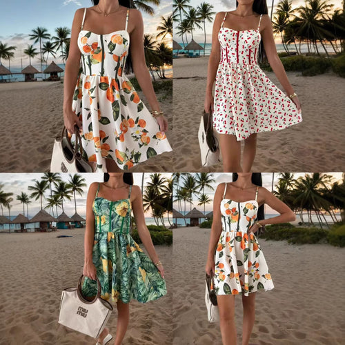 Dame sommerligt blomsterkjole med strapless design og figursyet snit Stilla