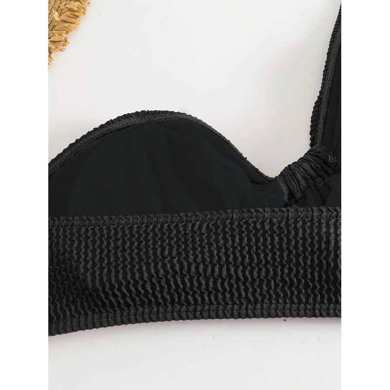 Dame bikini-sæt med asymmetrisk top og feminin ruffles detalje Skovae