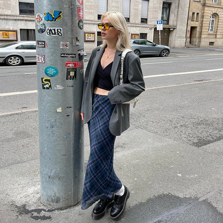 Dame Max nederdel med ternet design og sidelæg Stilla