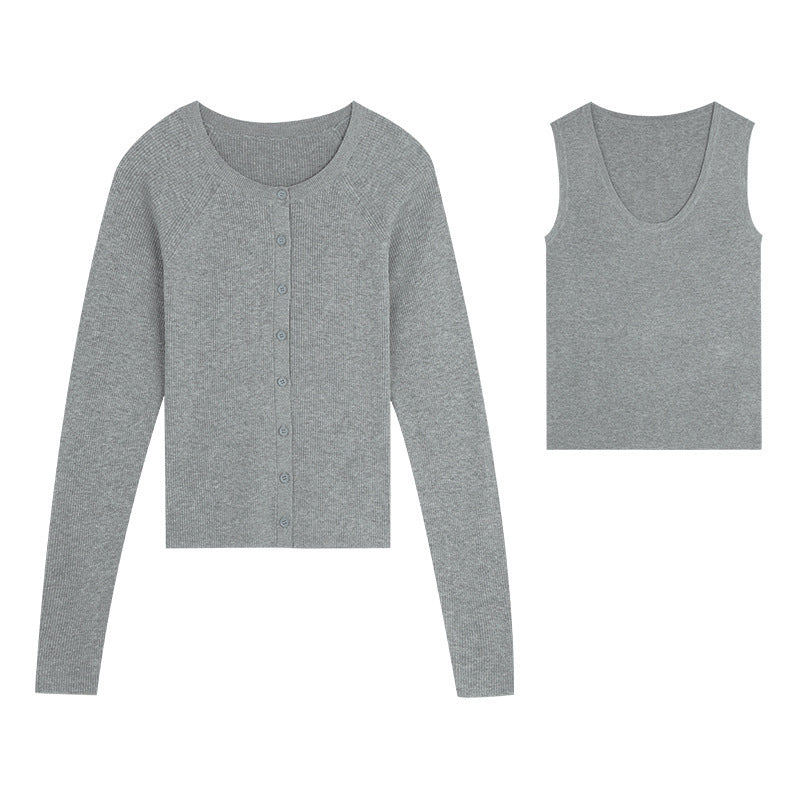 Dame strikket jakke med aftagelig tanktop og fin ribstruktur Stilla